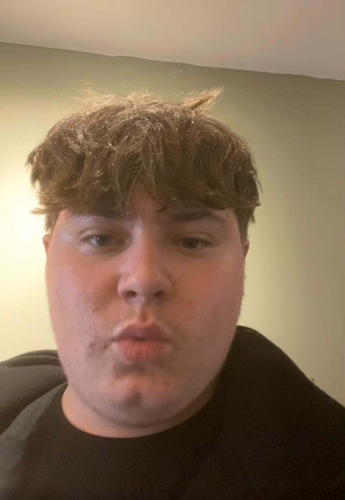 Cedric voor zijn transformatie